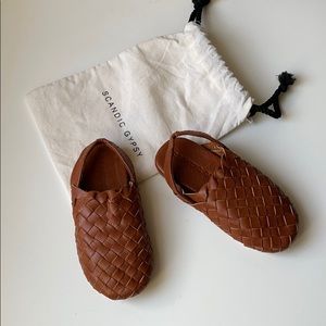 NEW Scandic Gypsy Woven Mules, 6